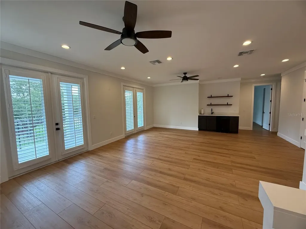 20 W Crest Avenue Winter Garden FL 34787