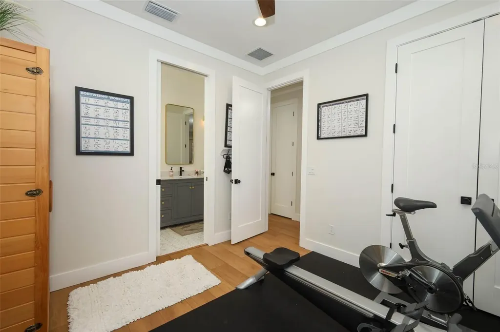 20 W Crest Avenue Winter Garden FL 34787