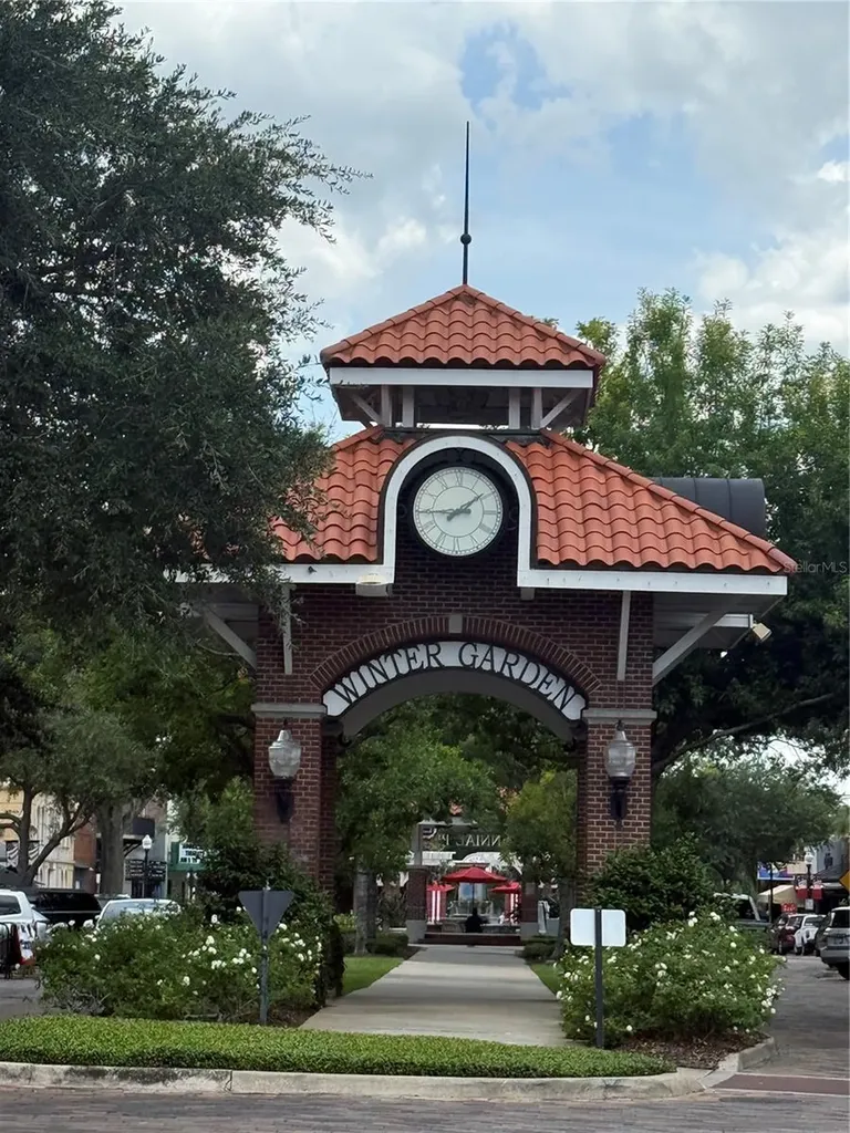 20 W Crest Avenue Winter Garden FL 34787