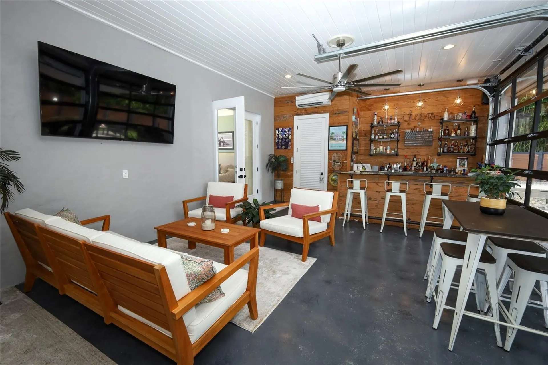 20 W Crest Avenue Winter Garden FL 34787