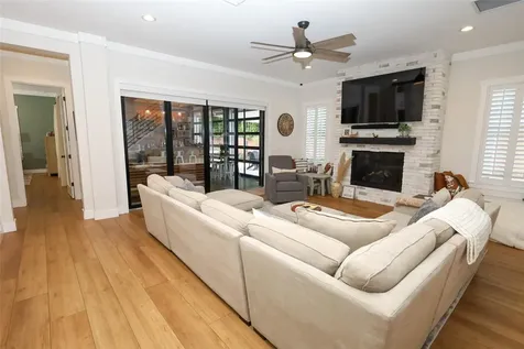 20 W Crest Avenue Winter Garden FL 34787