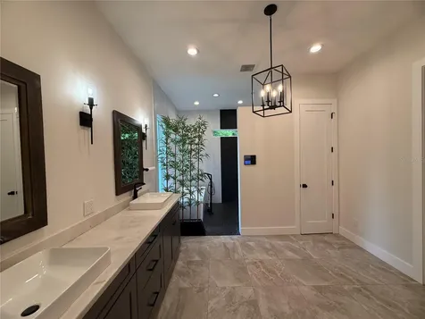 20 W Crest Avenue Winter Garden FL 34787