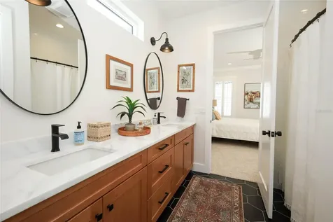 20 W Crest Avenue Winter Garden FL 34787