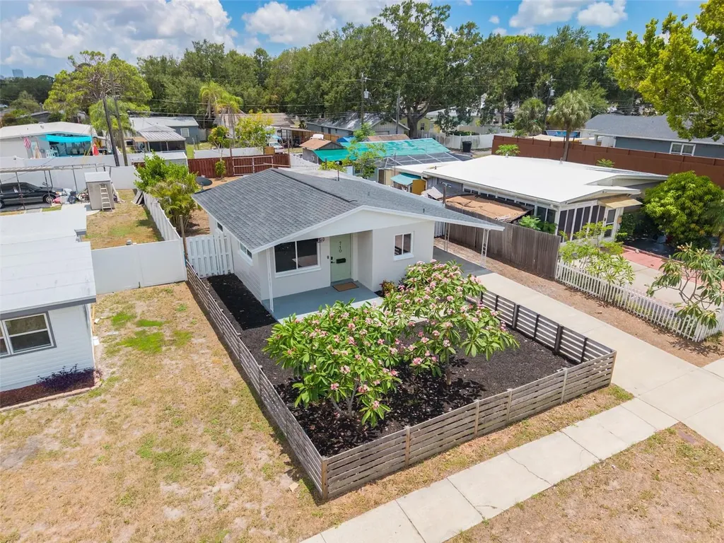 710 50th Avenue N St Petersburg FL 33703
