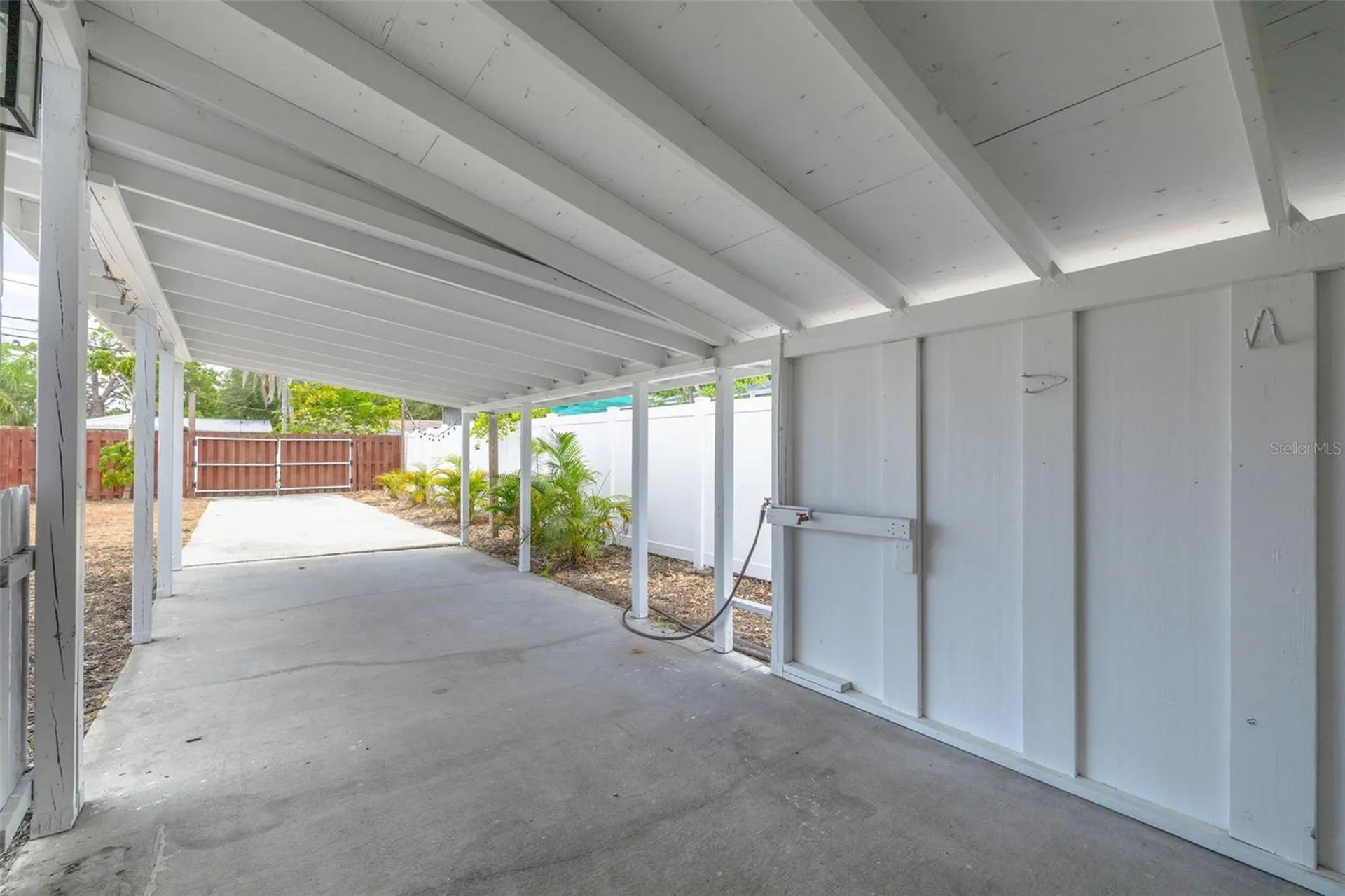 710 50th Avenue N St Petersburg FL 33703