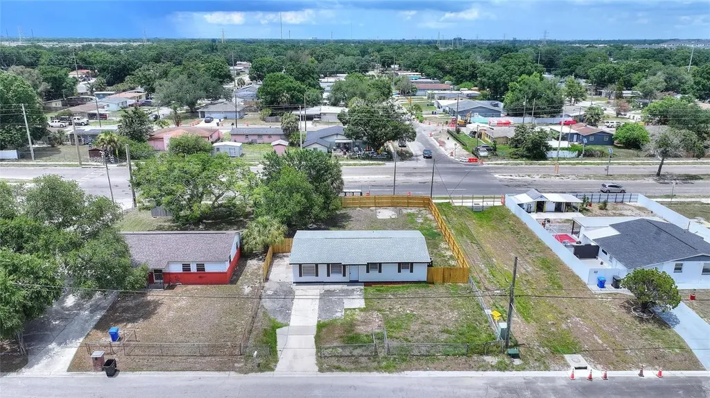 8204 Allamanda Avenue Tampa FL 33619