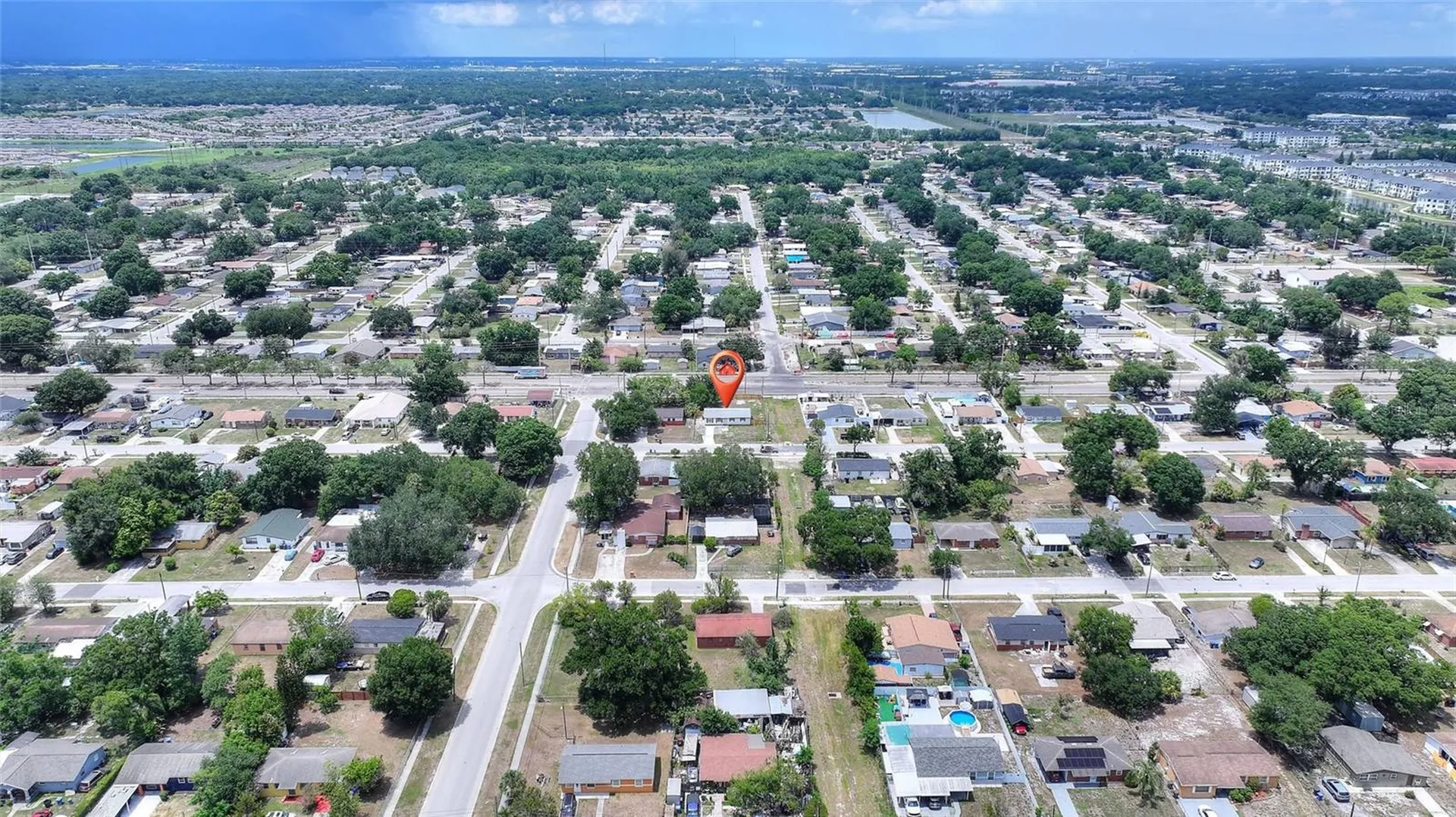 8204 Allamanda Avenue Tampa FL 33619