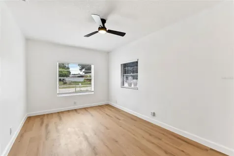 8204 Allamanda Avenue Tampa FL 33619