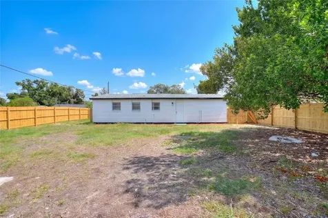 8204 Allamanda Avenue Tampa FL 33619