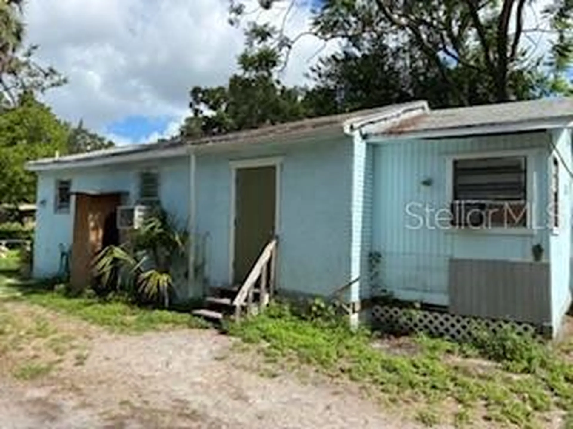 8310 N Hillsborough Lane Tampa FL 33604