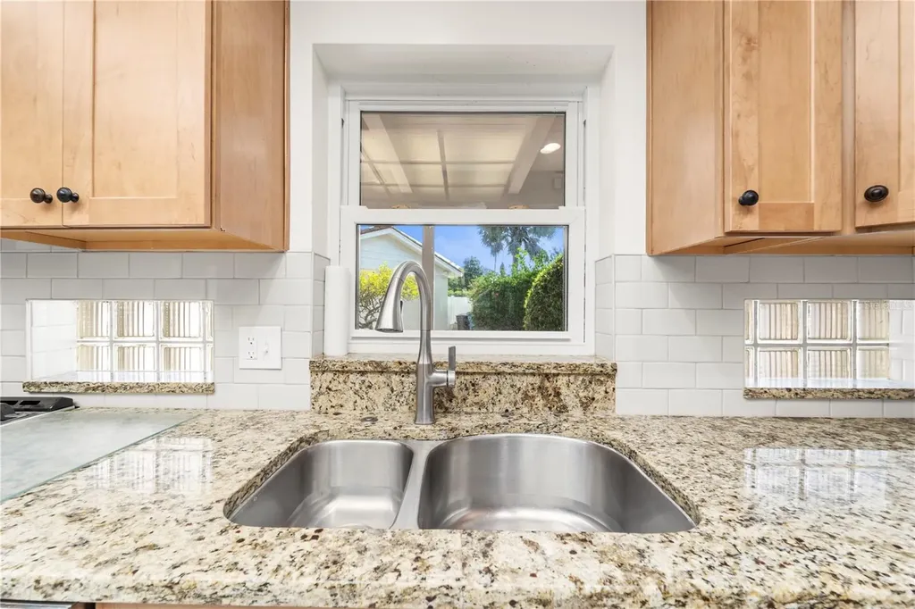 725 61st Street N St Petersburg FL 33710