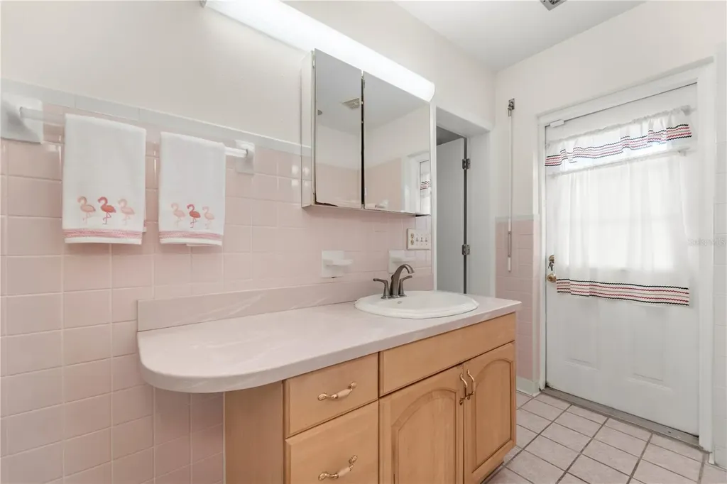 725 61st Street N St Petersburg FL 33710