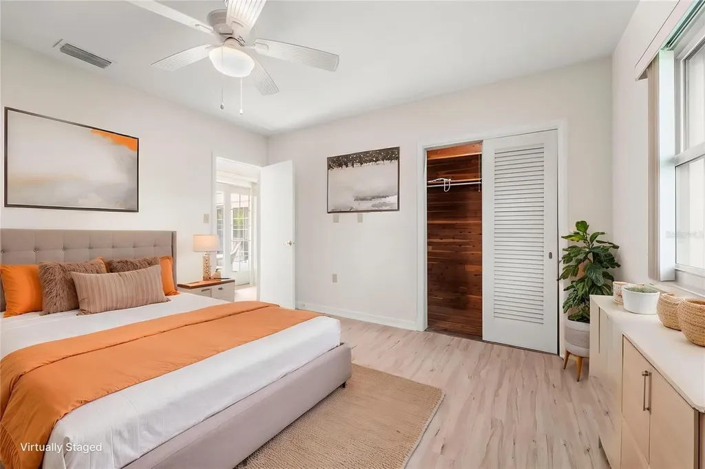 725 61st Street N St Petersburg FL 33710
