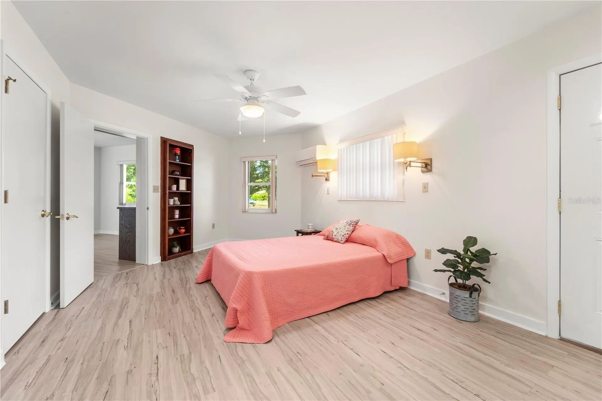 725 61st Street N St Petersburg FL 33710