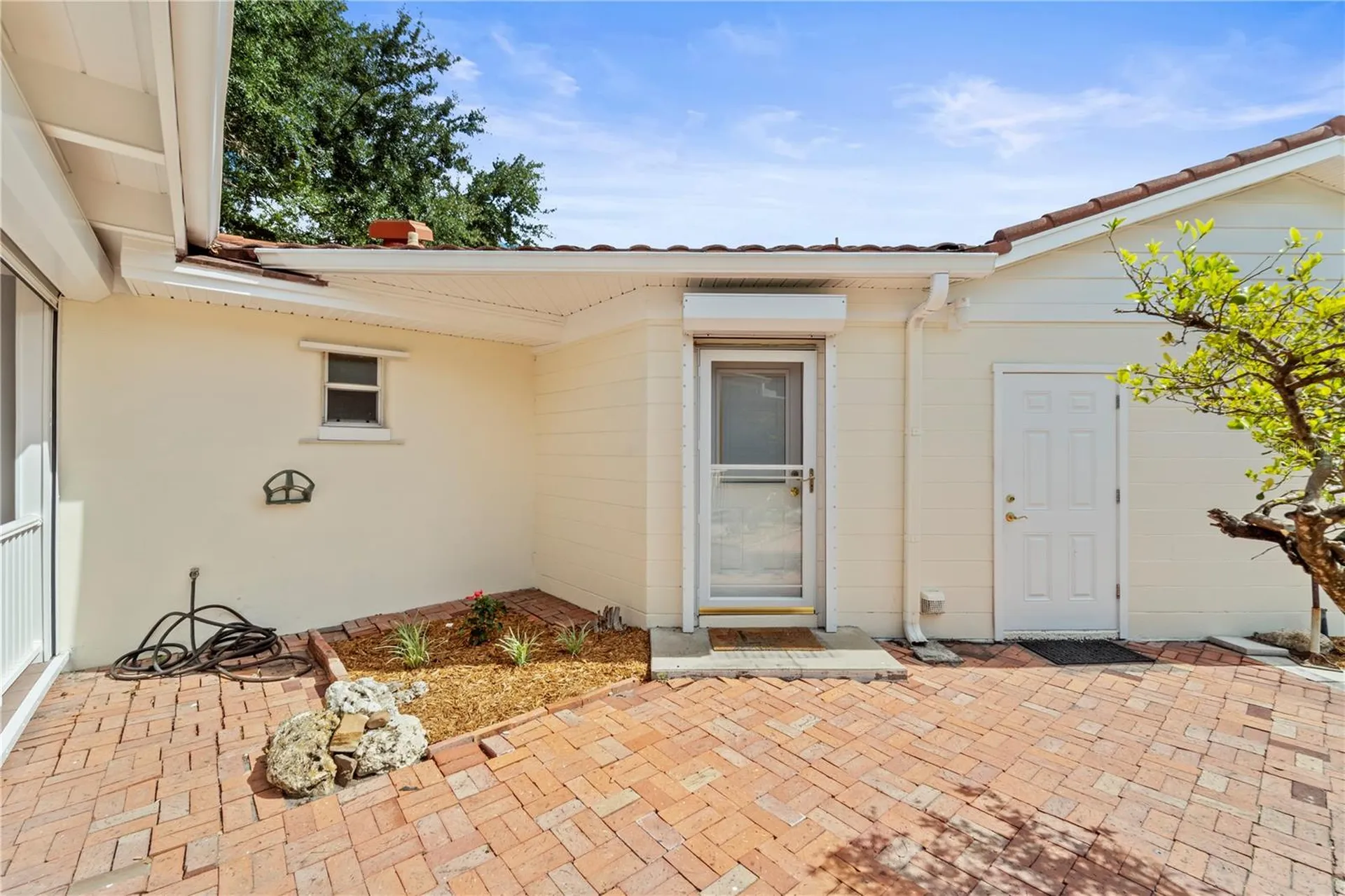 725 61st Street N St Petersburg FL 33710