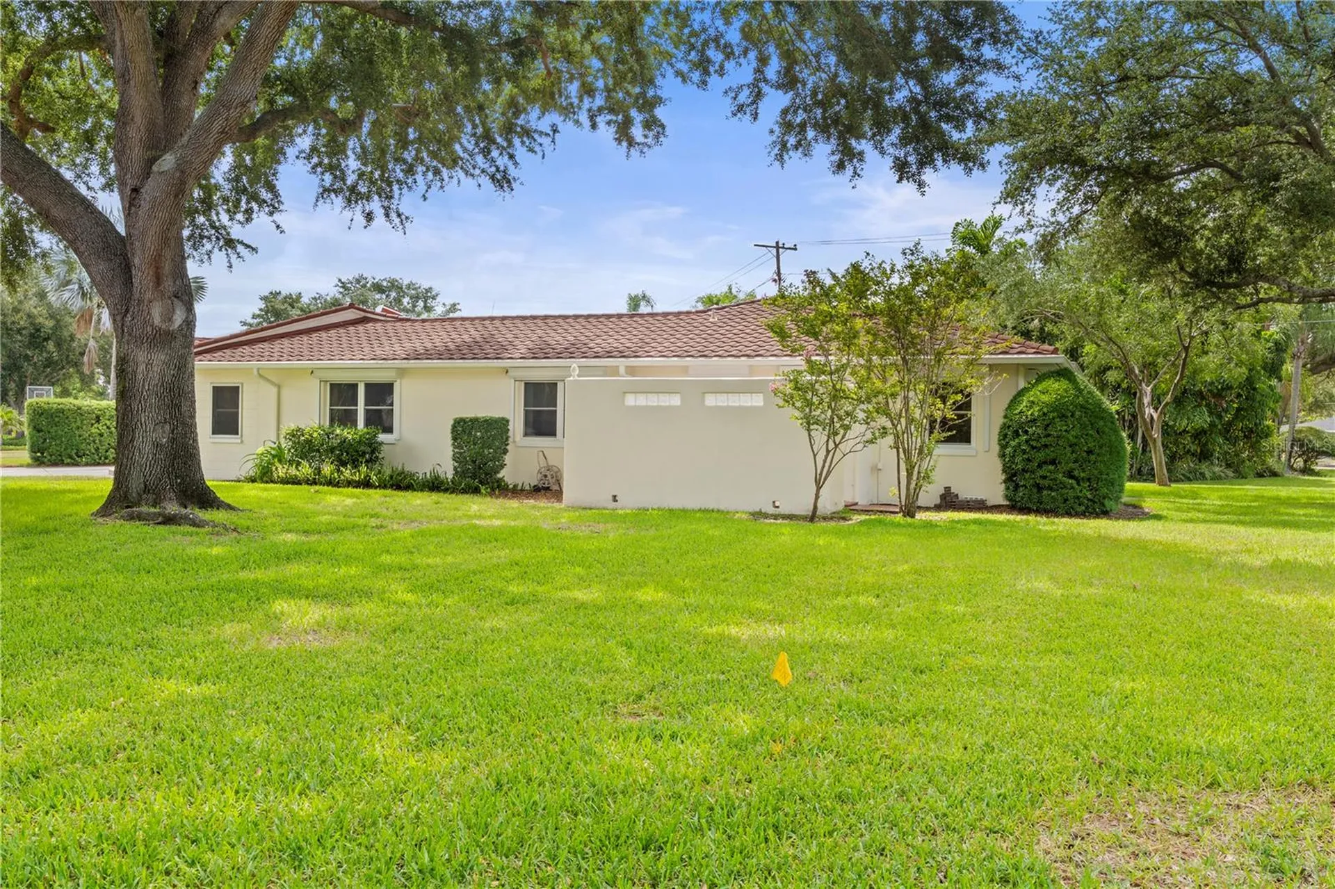 725 61st Street N St Petersburg FL 33710