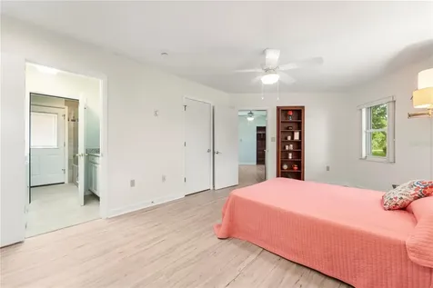 725 61st Street N St Petersburg FL 33710