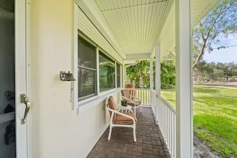 725 61st Street N St Petersburg FL 33710