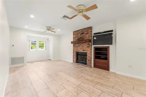 725 61st Street N St Petersburg FL 33710