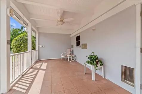 725 61st Street N St Petersburg FL 33710