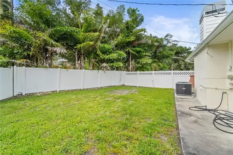 725 61st Street N St Petersburg FL 33710