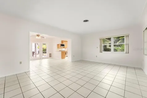 725 61st Street N St Petersburg FL 33710