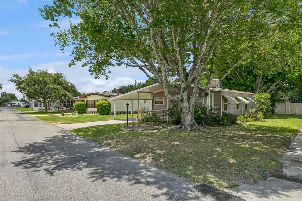 938 Blue Heron Boulevard Osteen FL 32764