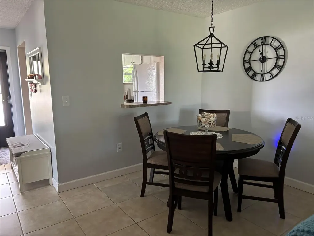 668 Park Circle Bradenton FL 34207