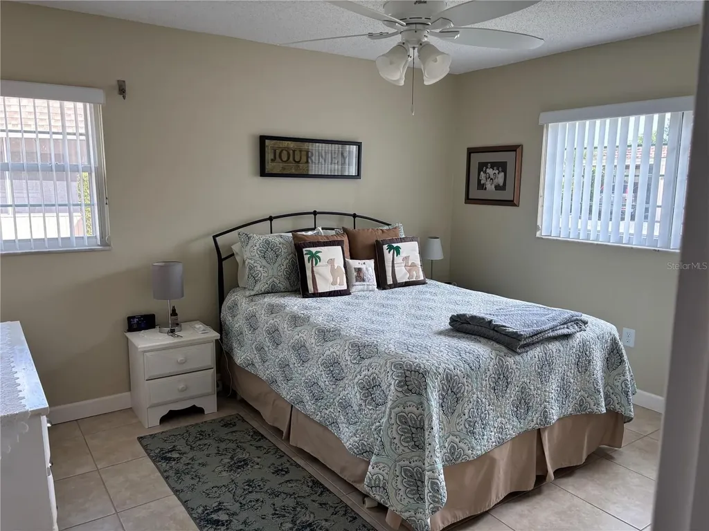 668 Park Circle Bradenton FL 34207