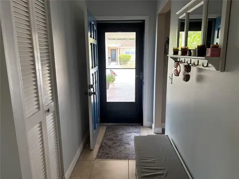 668 Park Circle Bradenton FL 34207