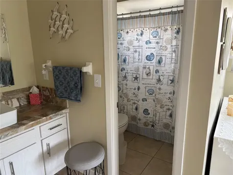 668 Park Circle Bradenton FL 34207