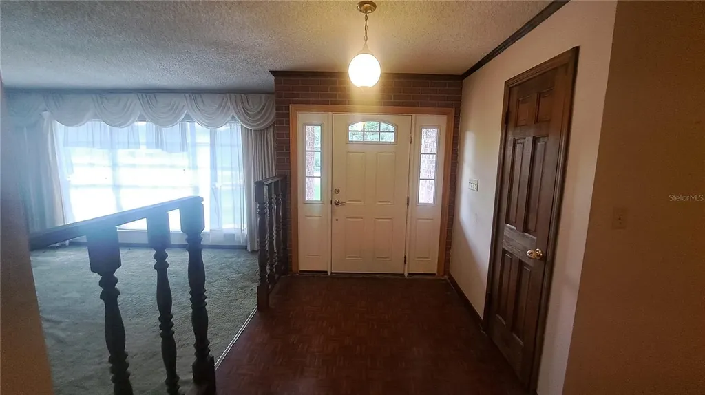1426 Kingston Avenue Orlando FL 32807