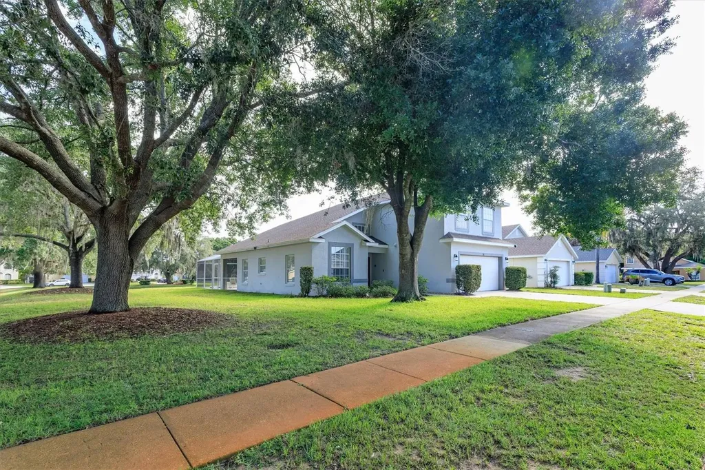 128 Wall Avenue Davenport FL 33896