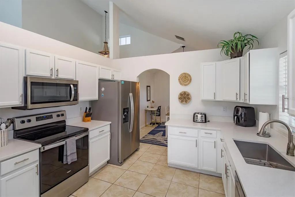 128 Wall Avenue Davenport FL 33896