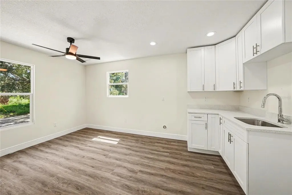 701 E Hollywood Street Tampa FL 33604