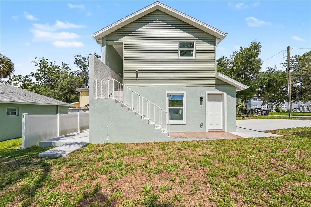 701 E Hollywood Street Tampa FL 33604