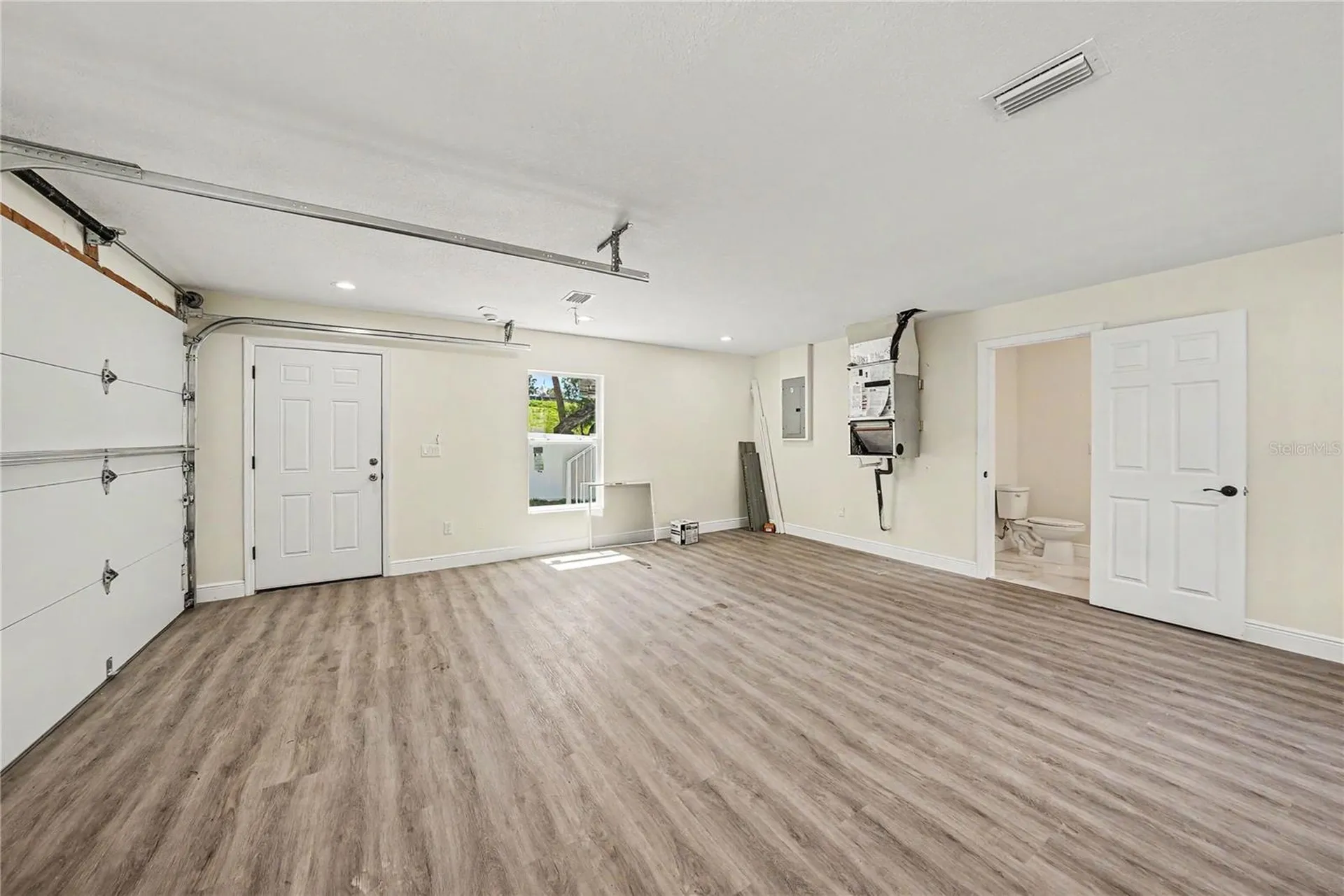 701 E Hollywood Street Tampa FL 33604