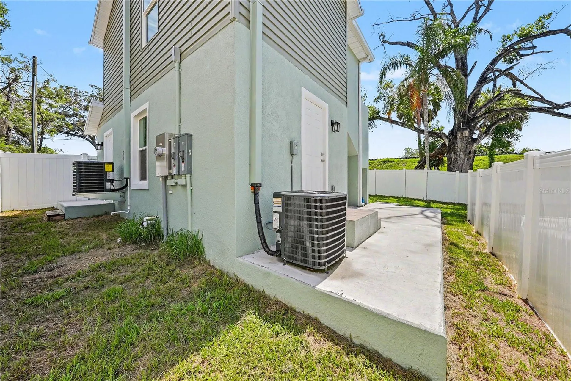 701 E Hollywood Street Tampa FL 33604