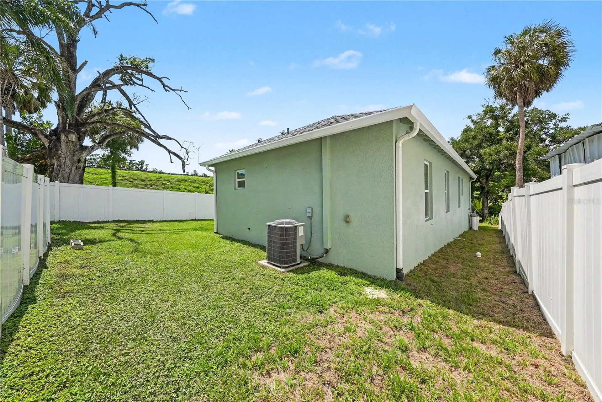 701 E Hollywood Street Tampa FL 33604