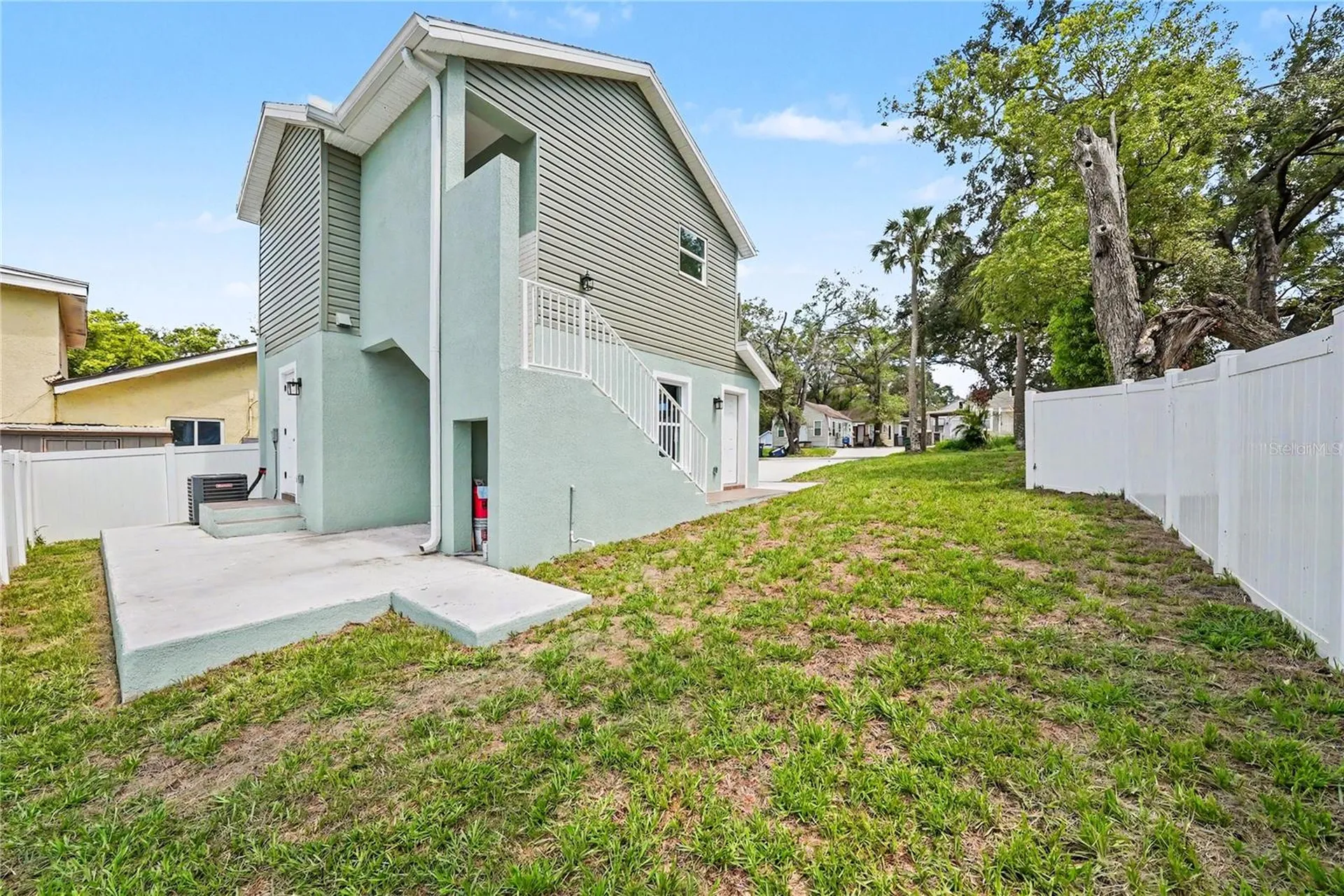 701 E Hollywood Street Tampa FL 33604