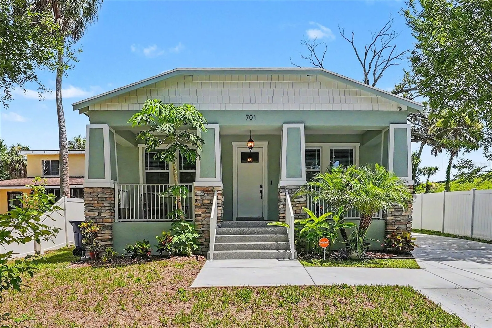 701 E Hollywood Street Tampa FL 33604