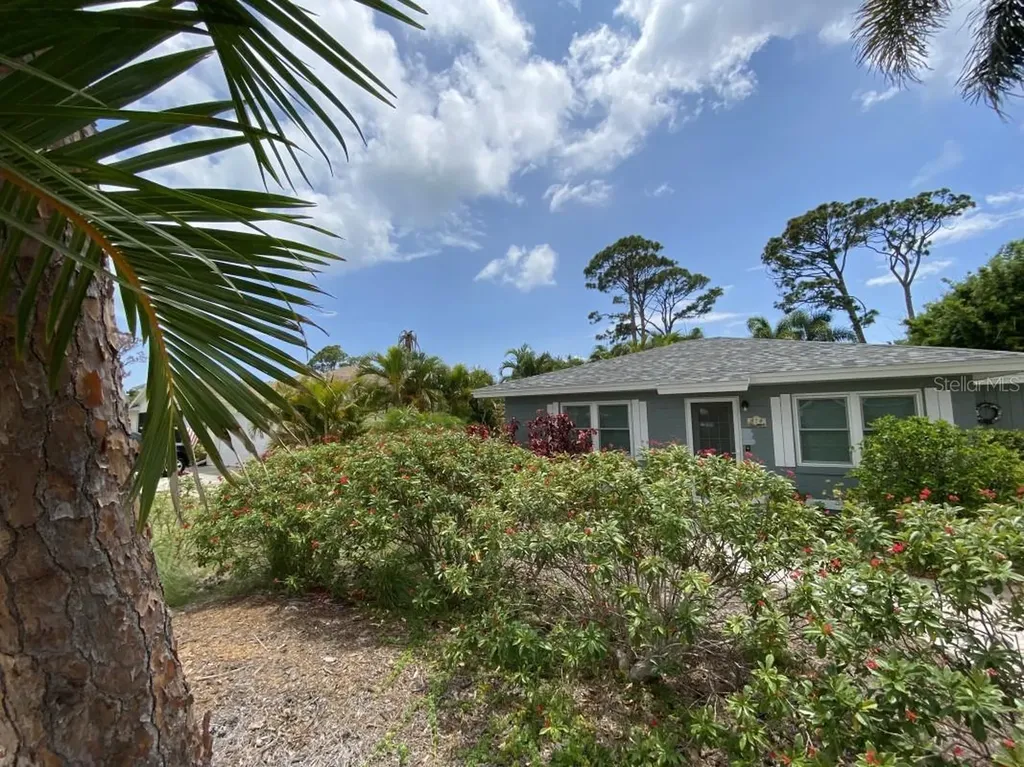 828 Nokomis Avenue S Venice FL 34285
