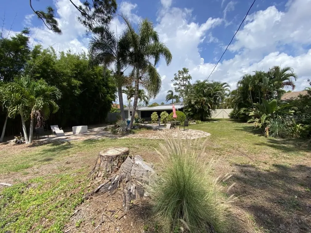 828 Nokomis Avenue S Venice FL 34285