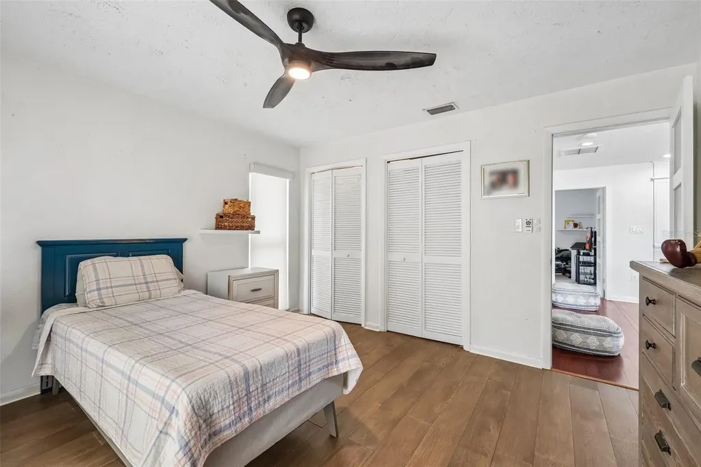 4379 44th Street S St Petersburg FL 33711
