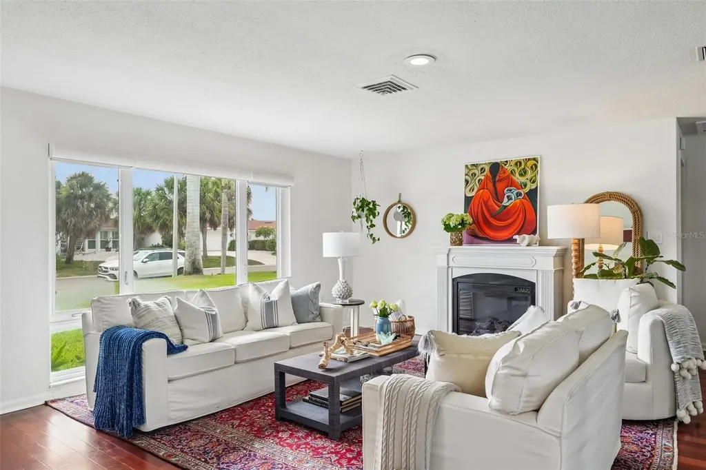 4379 44th Street S St Petersburg FL 33711