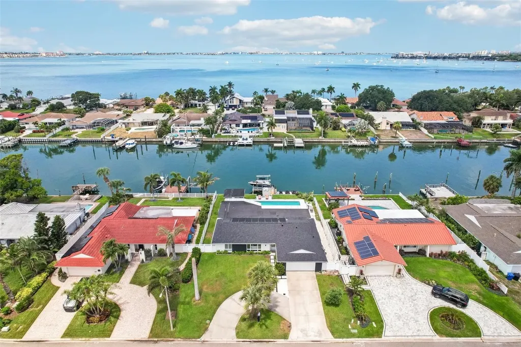 4379 44th Street S St Petersburg FL 33711