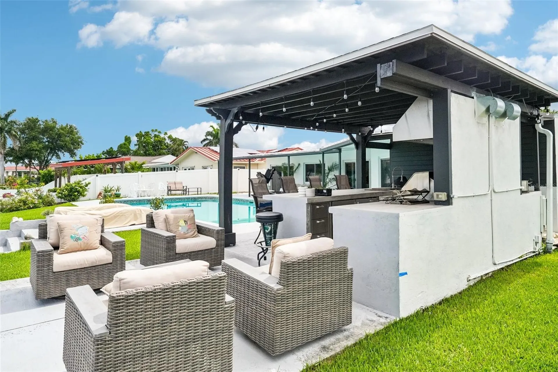 4379 44th Street S St Petersburg FL 33711