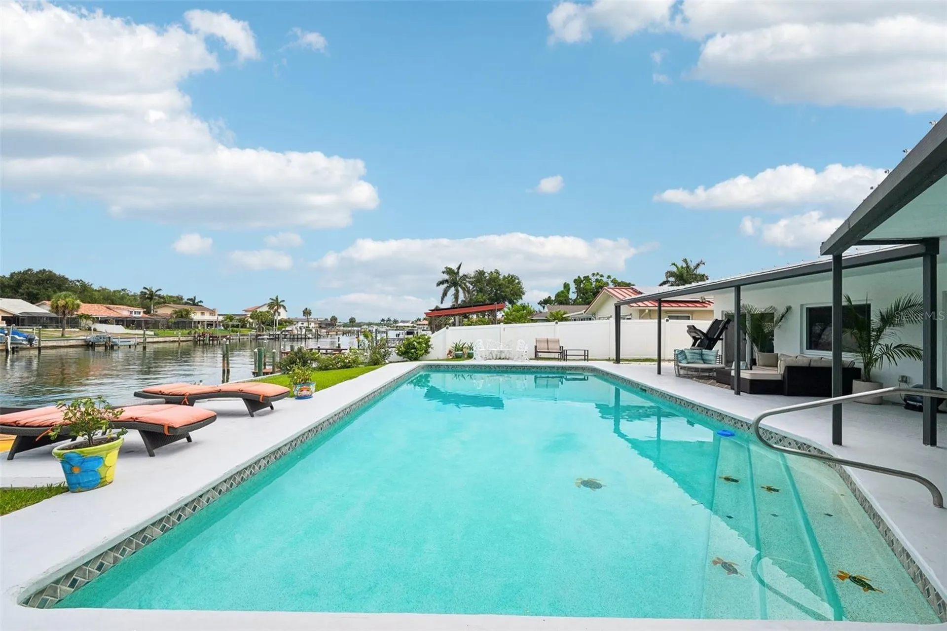 4379 44th Street S St Petersburg FL 33711