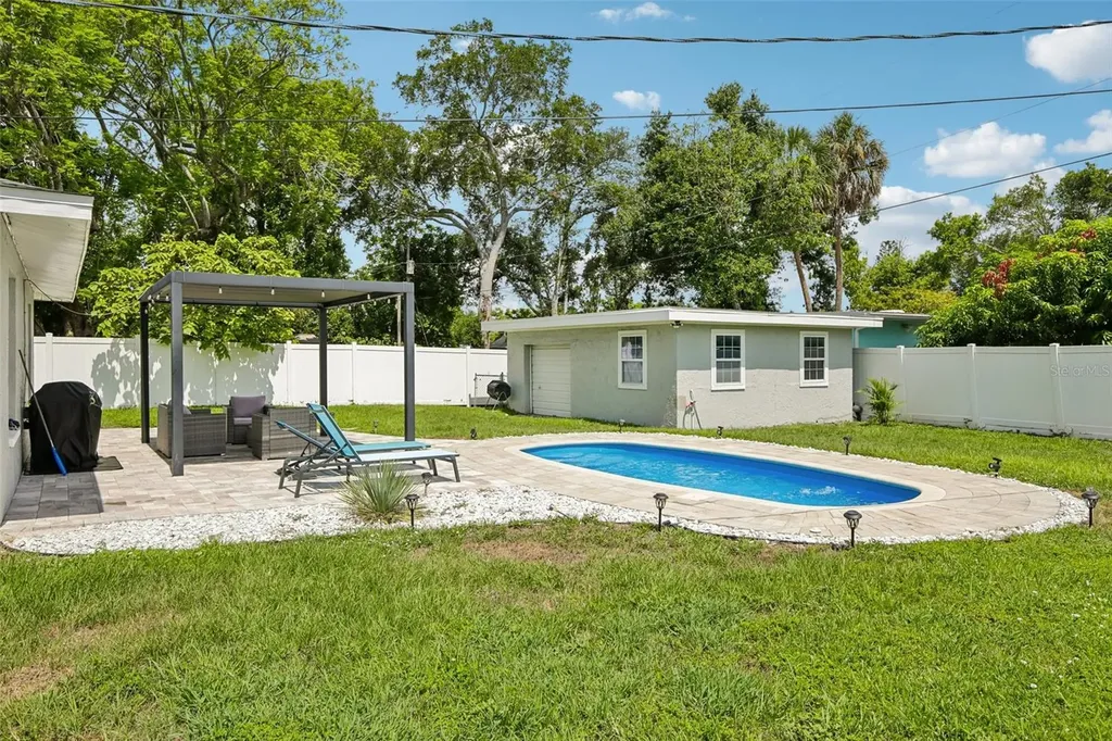 2214 23rd Avenue W Bradenton FL 34205
