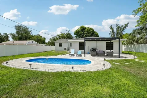 2214 23rd Avenue W Bradenton FL 34205